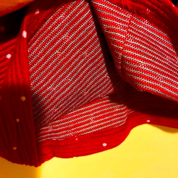 M Polka Dot Red top with Black Built in Necklace 2Front Pockets Two-Third Sleeve - Picture 10 of 12